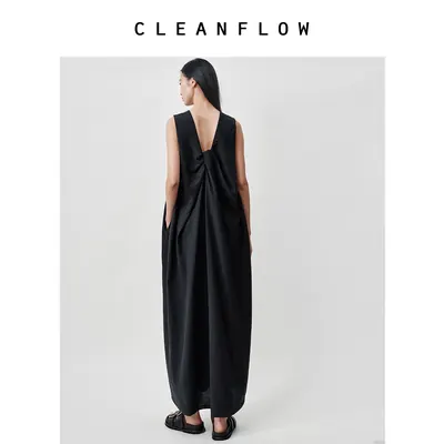 CLEANFLOW | 皱感肌理桑蚕真丝扭结无袖背心茧形连衣裙女2026新款