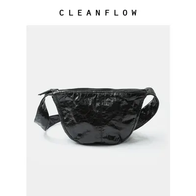 CLEANFLOW | 黑色龟裂纹油蜡头层牛皮双子马蹄手提斜挎包小众新款